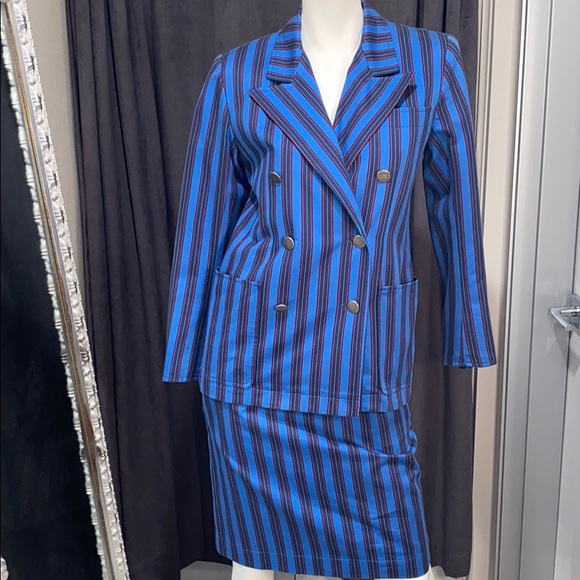 Yves Saint Laurent Dresses & Skirts - VINTAGE YVES SAINT LAURENT SKIRT SET SZ 36 R3